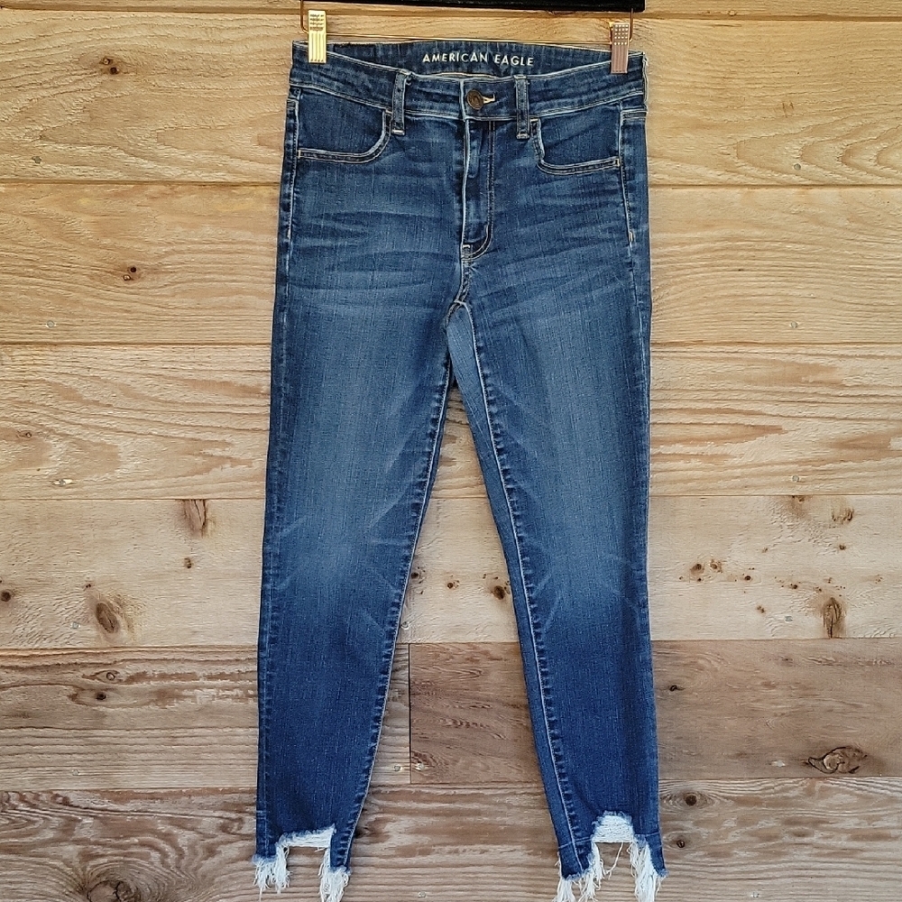 American Eagle Outfitters Size 6 Hugh Rise Jegging Crop Frayed Hem Blue Jeans